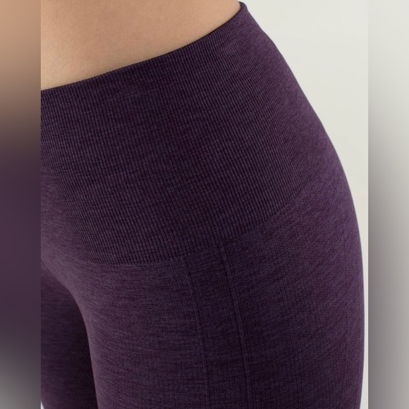 Lululemon In The Flow Crop I
Heathered Deep Zinfandel - Picture 4 of 8